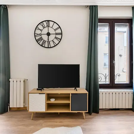 Cleopatre 3br Bright Spacious *